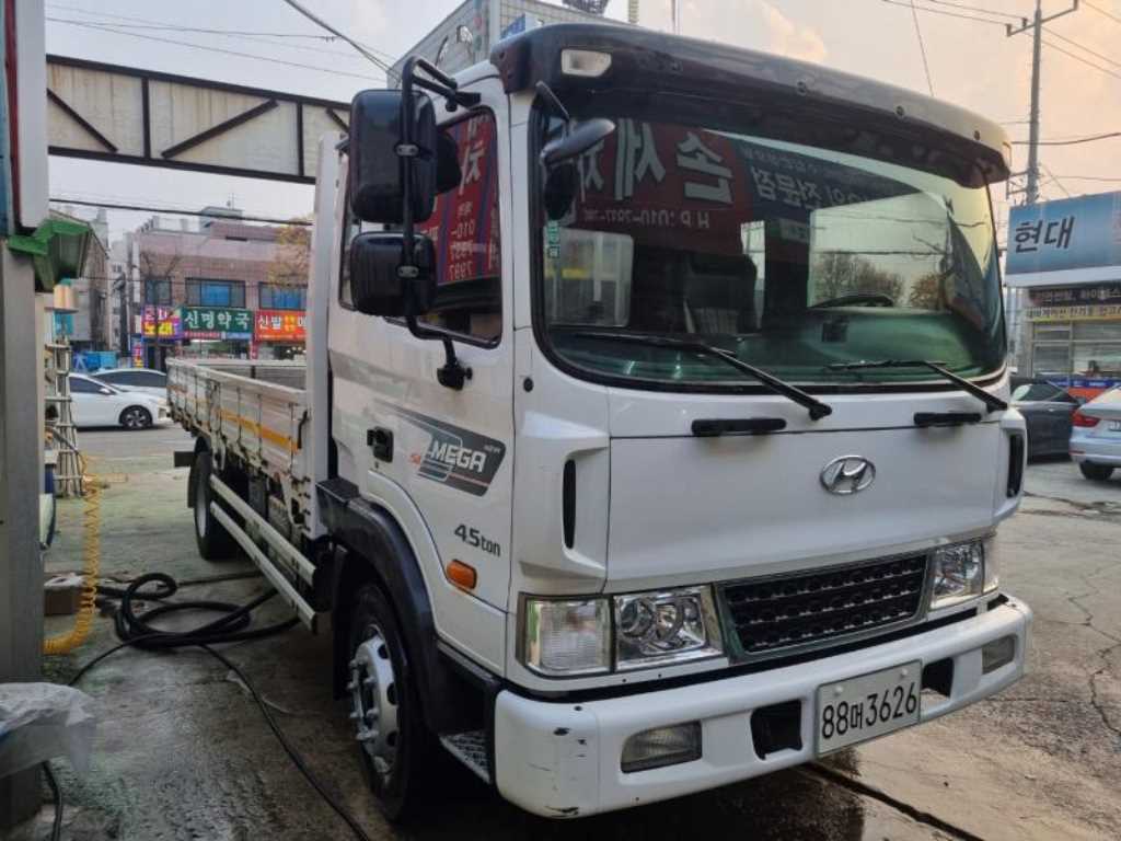 현대 메가트럭 280 단바리 카고 4.5톤 수동 1