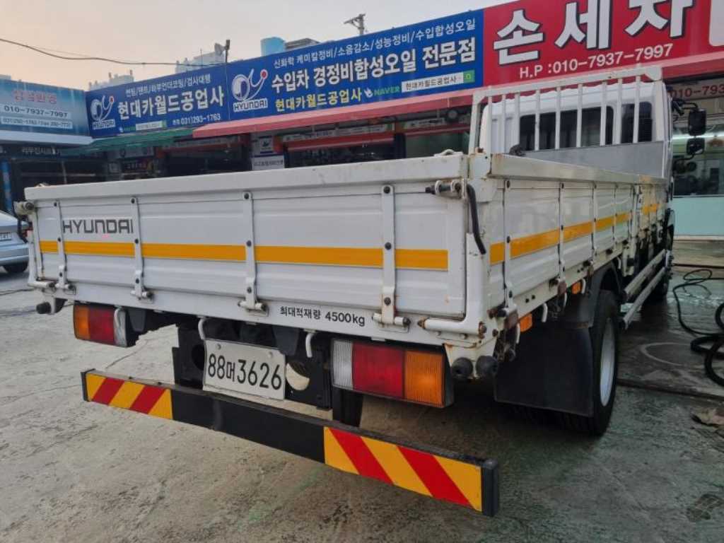 현대 메가트럭 280 단바리 카고 4.5톤 수동 2