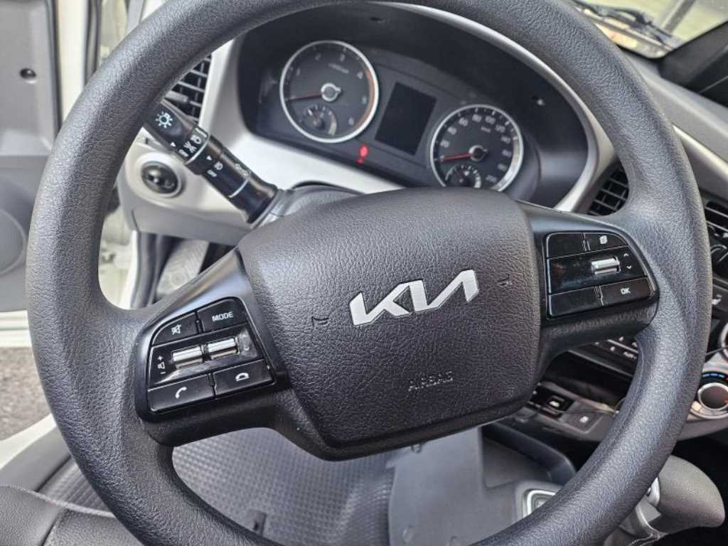 기아 봉고3 1톤 카고 LPG 11