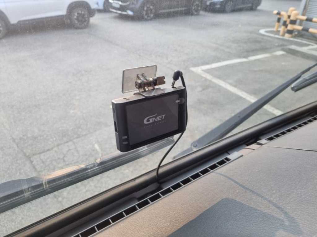 현대 메가트럭 280 단바리 카고 4.5톤 수동 9