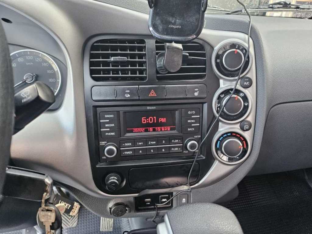 기아 봉고3 1톤 카고 LPG 9