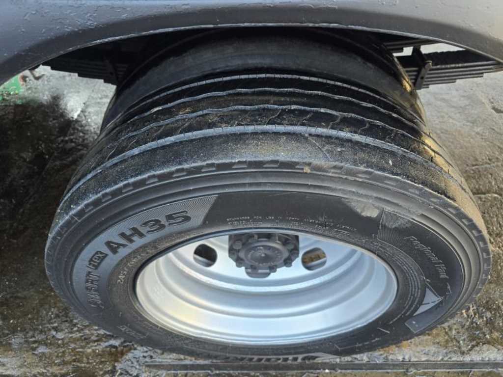 현대 메가트럭 카고 3