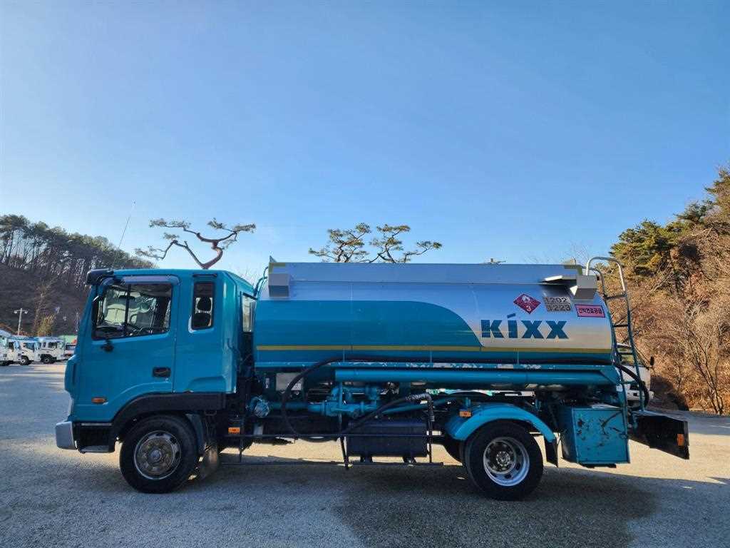 현대 탱크로리 메가트럭 수동 6