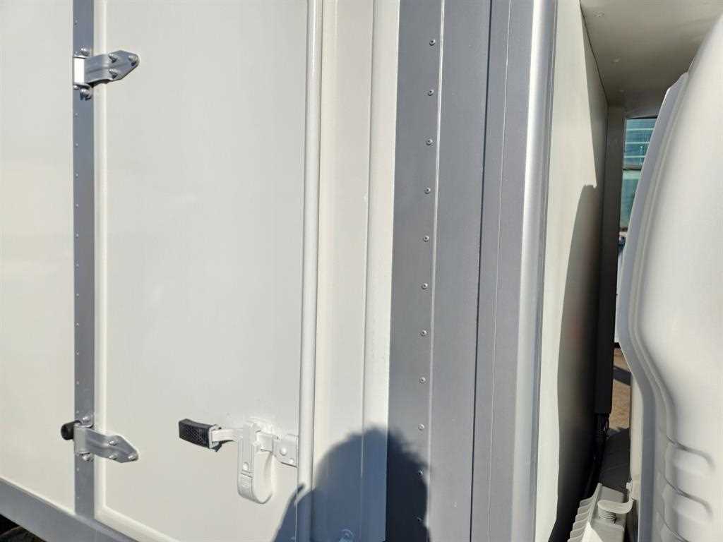 기아 봉고3 1톤 냉동탑 트윈컴프 13