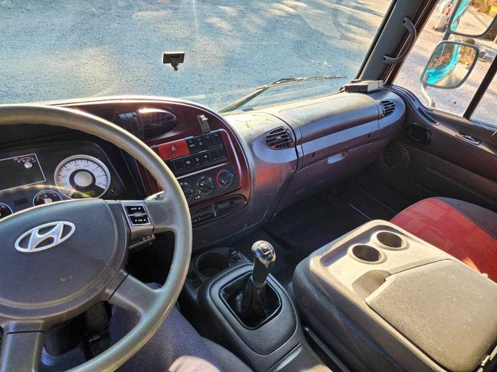 현대 탱크로리 메가트럭 수동 13