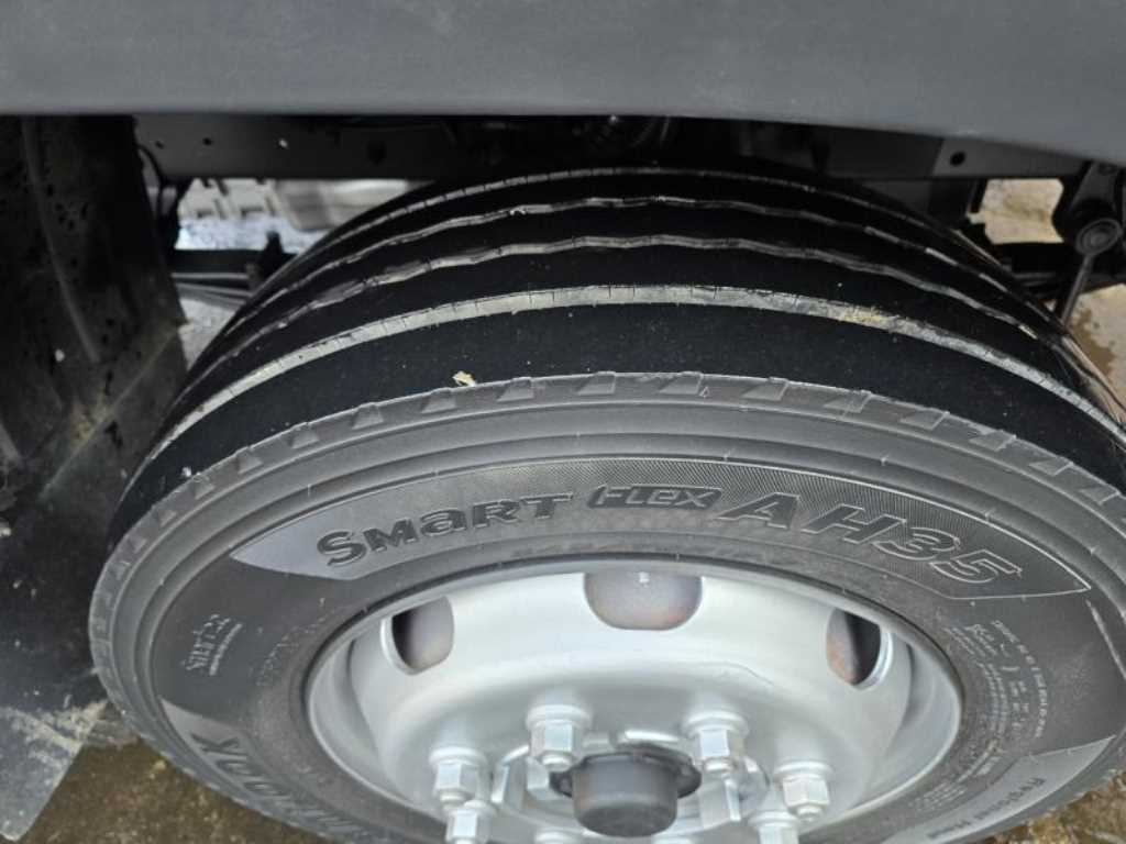 현대 메가트럭 카고 2