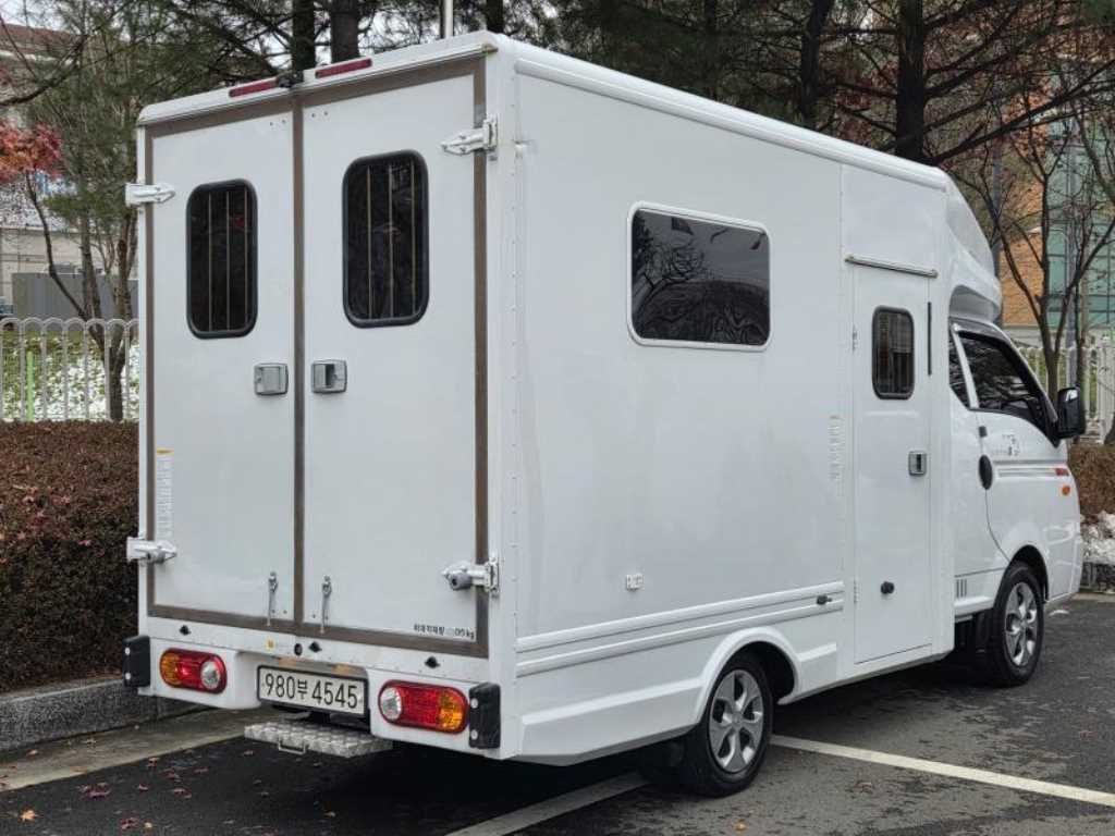 현대 포터2 캠핑트럭 1