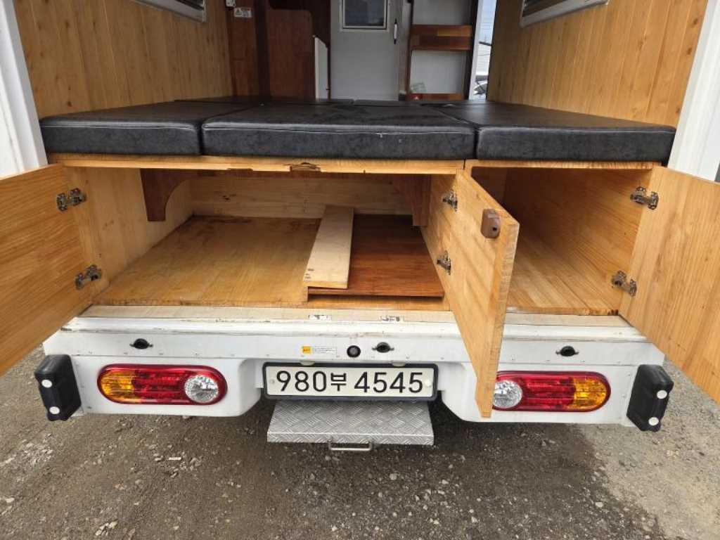 현대 포터2 캠핑트럭 6