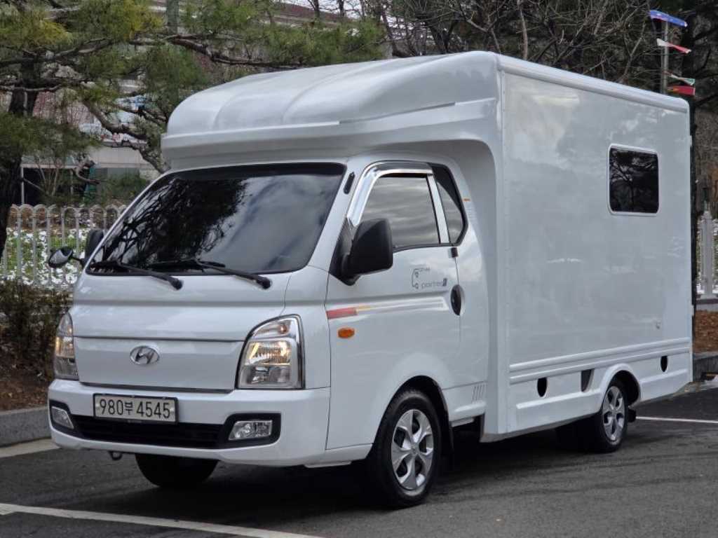 현대 포터2 캠핑트럭 0