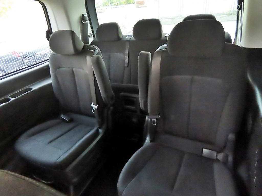 Hyundai Staria 2WD Diesel Tourer Smart 8