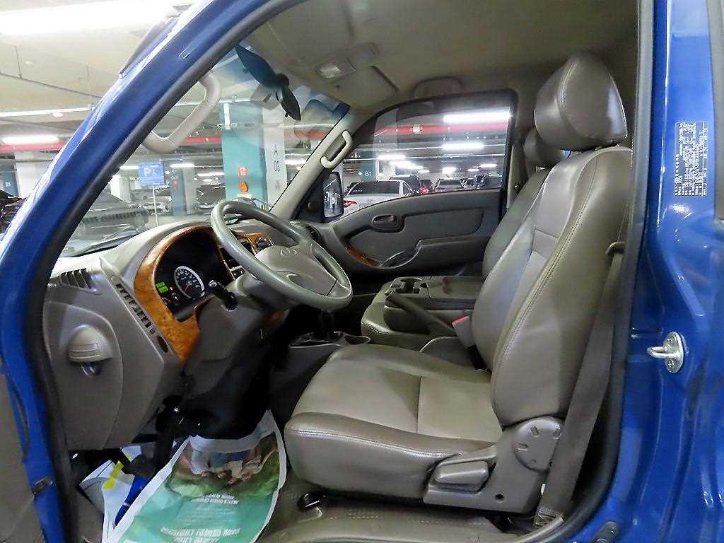 Hyundai Porter 1.0 Ton/ Super Cab/ Long Wheelbase/ CRDi 8