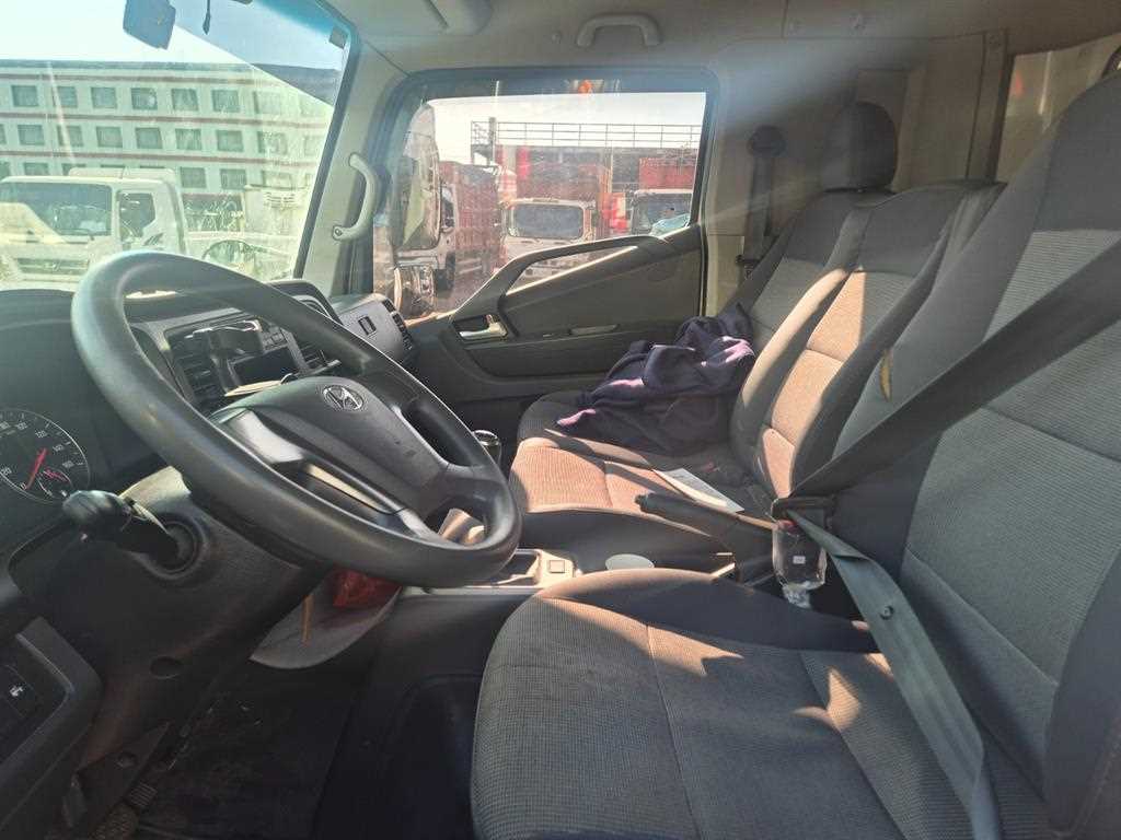 현대 올뉴마이티 2.5톤 익스하이탑 12