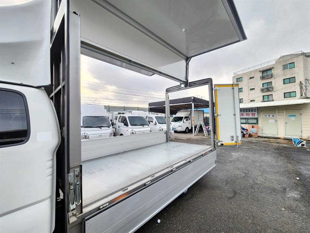 기아 봉고3 1톤 익스하이탑 LPG 11