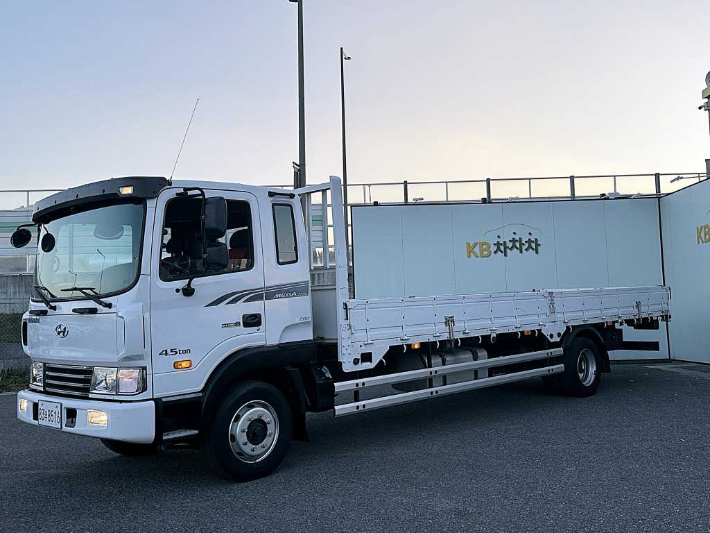 현대 메가트럭 카고 극초장축 0