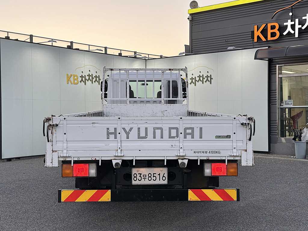 현대 메가트럭 카고 극초장축 2