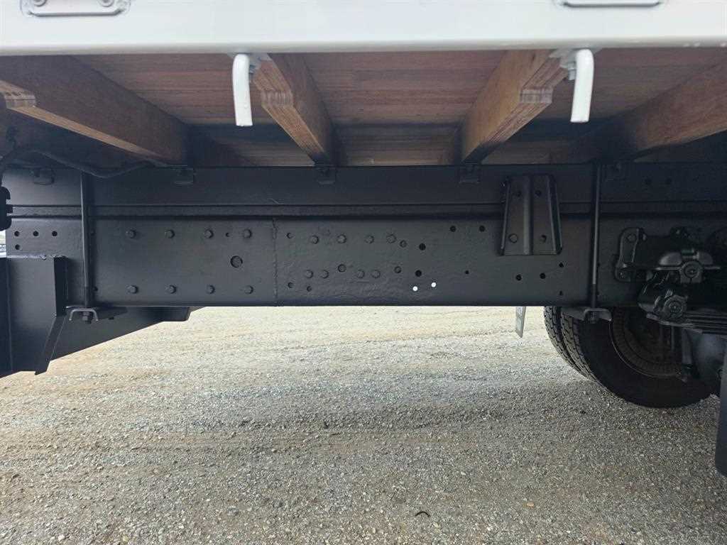 현대 메가트럭 270 단바리 카고 4.5톤 수동 11