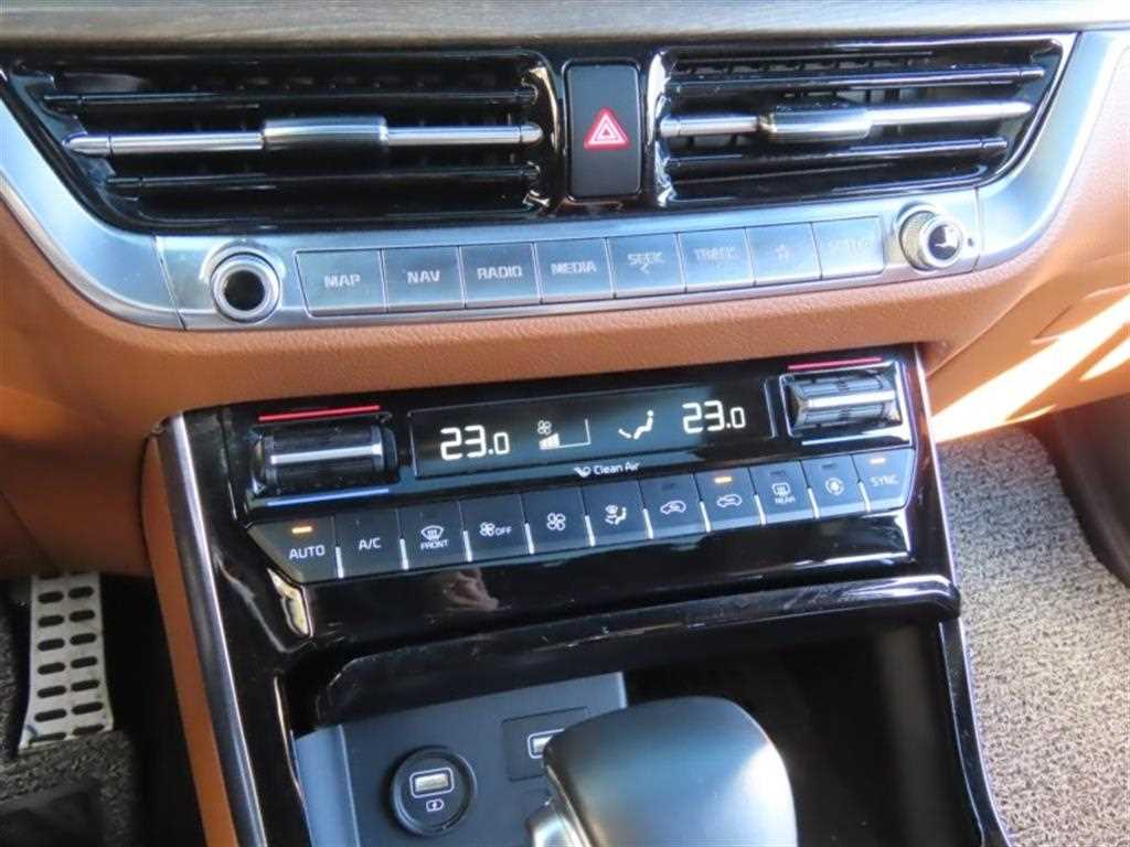 Kia Mohave 4WD Masters 8