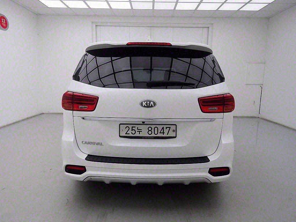 Kia Carnival Diesel Luxury 4