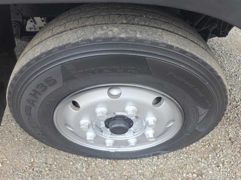 현대 메가트럭 270 단바리 카고 4.5톤 수동 8