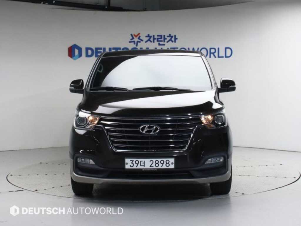 Hyundai Starex 2WD Urban Exclusive 4