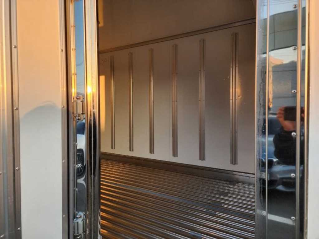 현대 포터2 1톤 냉동탑 LPG 17