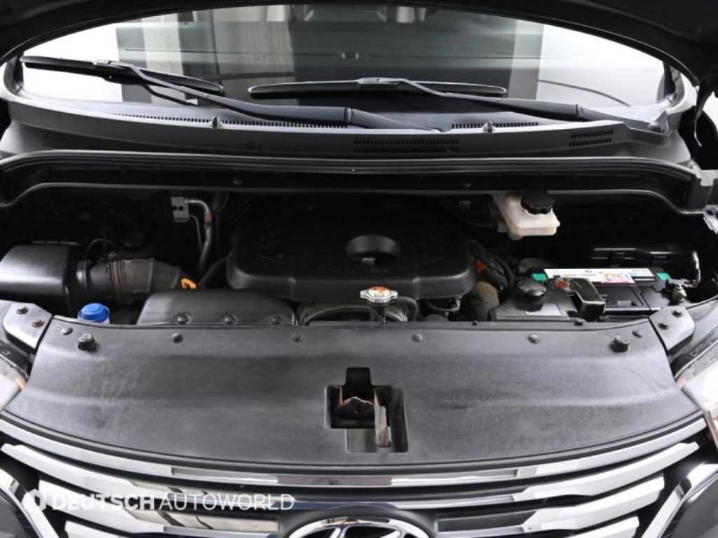 Hyundai Starex 2WD Urban Exclusive 7