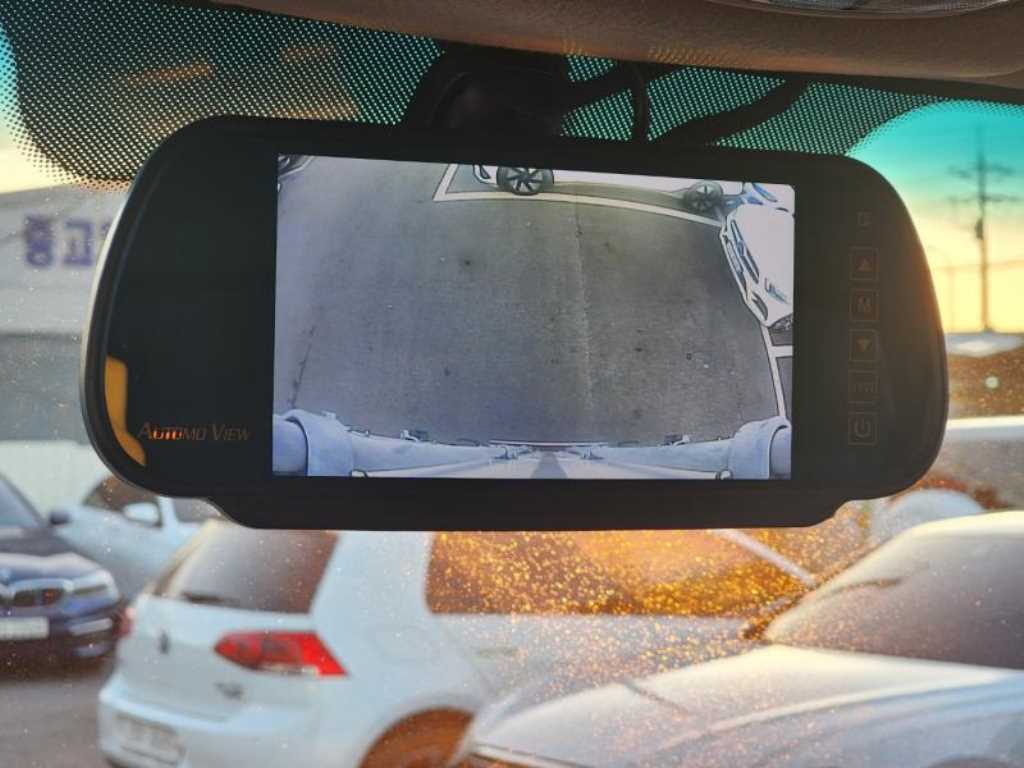 Hyundai Porter Super Cab/ Long Wheelbase Twin Comp 9