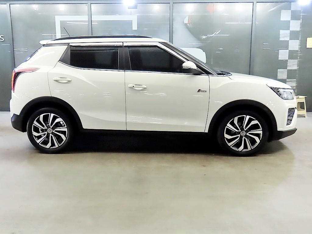 KG Mobility (Ssangyong) Tivoli 2WD Gasoline 1.5 V3 4