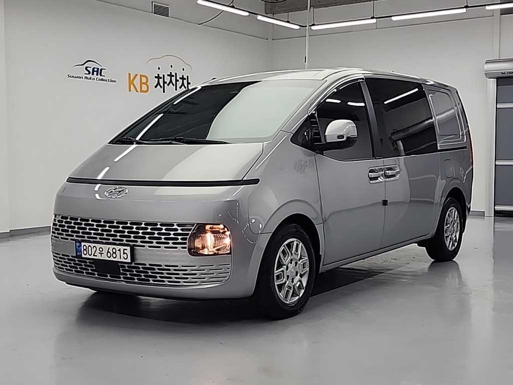 Hyundai Staria 2WD Diesel Cargo Modern