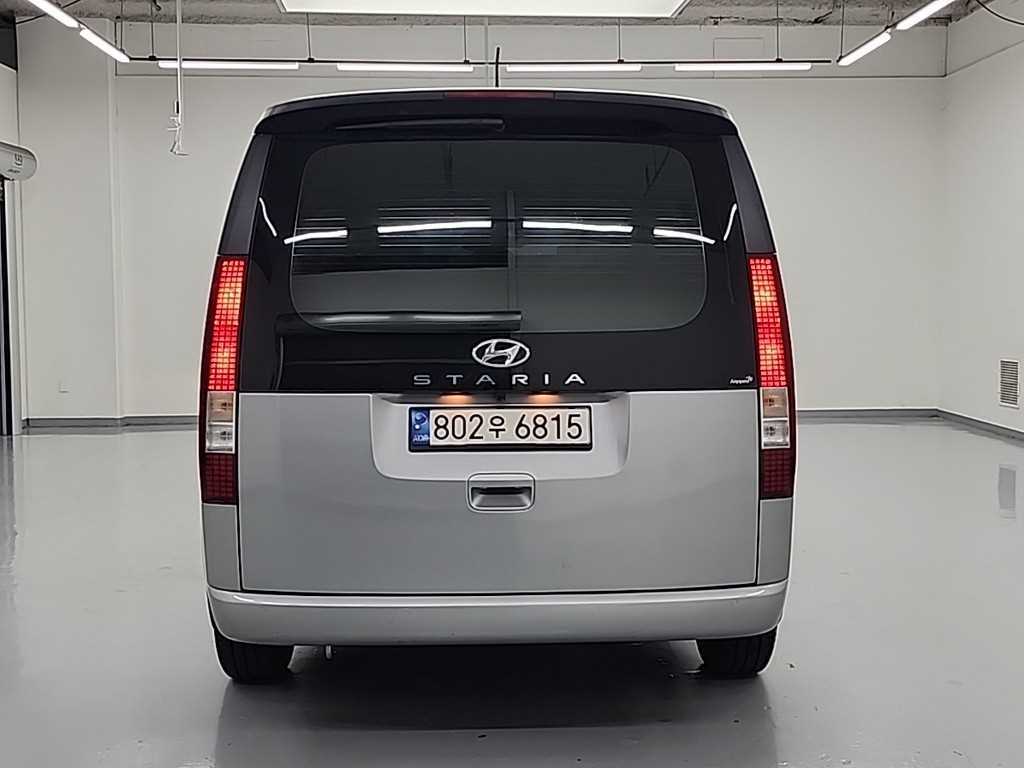 Hyundai Staria 2WD Diesel Cargo Modern 4