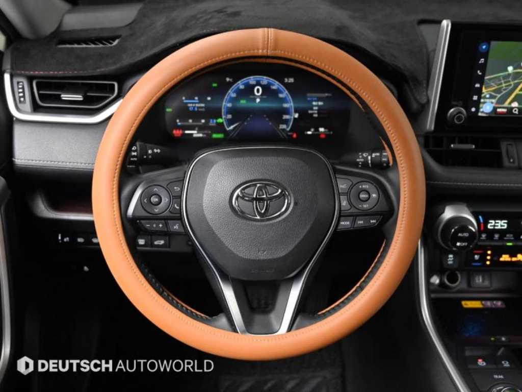 Toyota RAV4 2.5 4WD Hybrid LTD 9