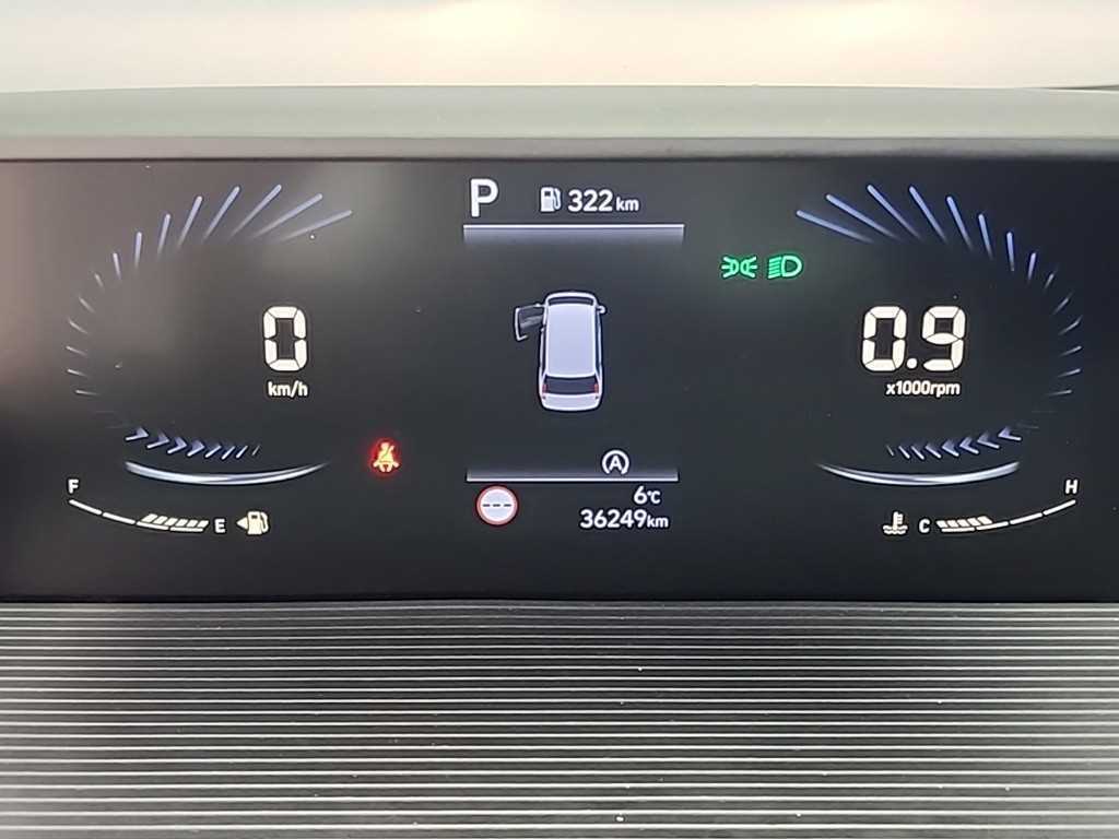 Hyundai Staria 2WD Diesel Cargo Modern 7