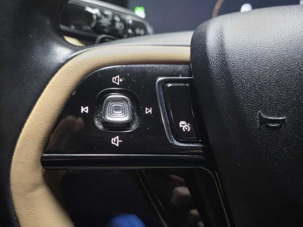 Lincoln Corsair 2.0 Reserve AWD 10