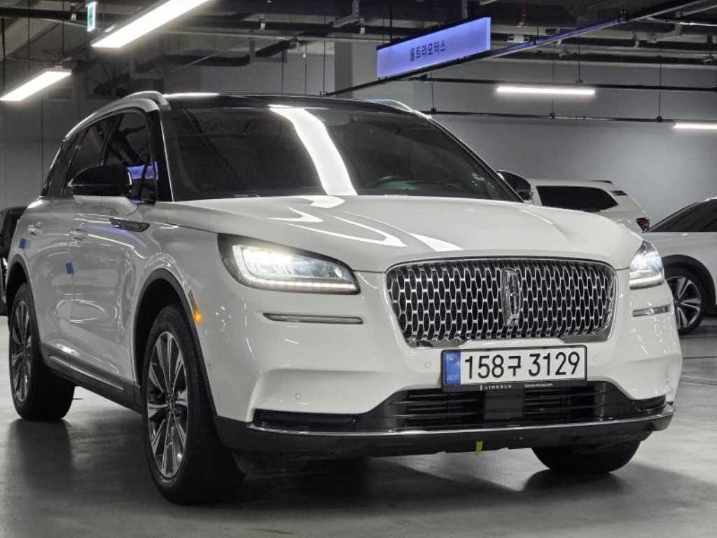 Lincoln Corsair 2.0 Reserve AWD 3