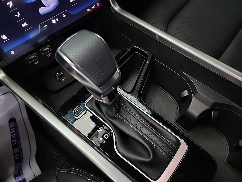 KG Mobility (Ssangyong) Torres 1.5 GDI-T 2WD T7 9