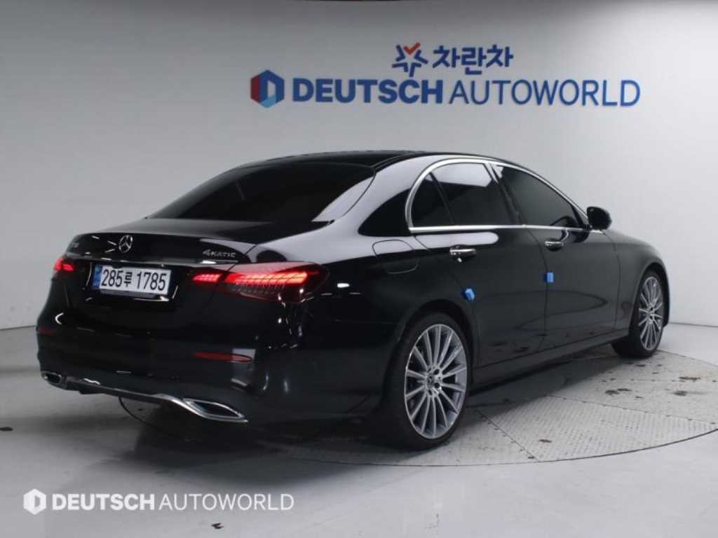 벤츠 E 클래스 E350 4MATIC AMG LINE 사진 2/20
