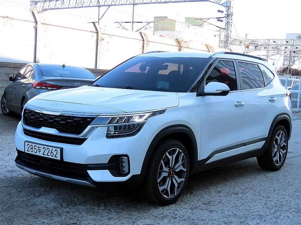 기아 셀토스 가솔린 1.6 터보 2WD 시그니처 사진 2/20
