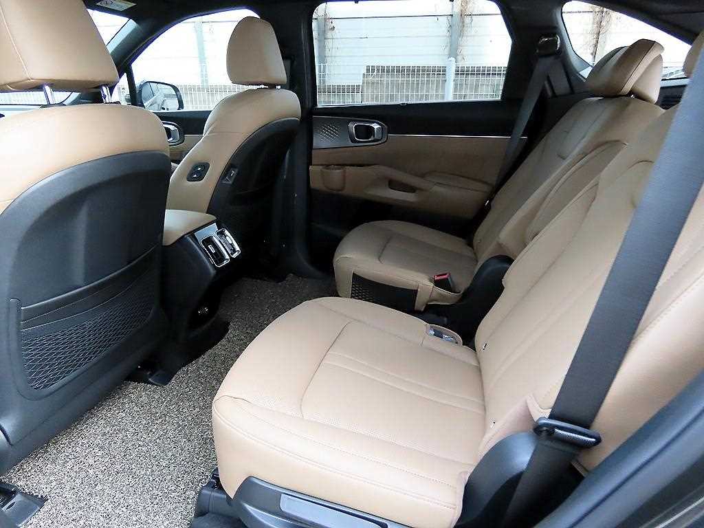 Kia Sorento 1.6T 2WD Noblesse 7