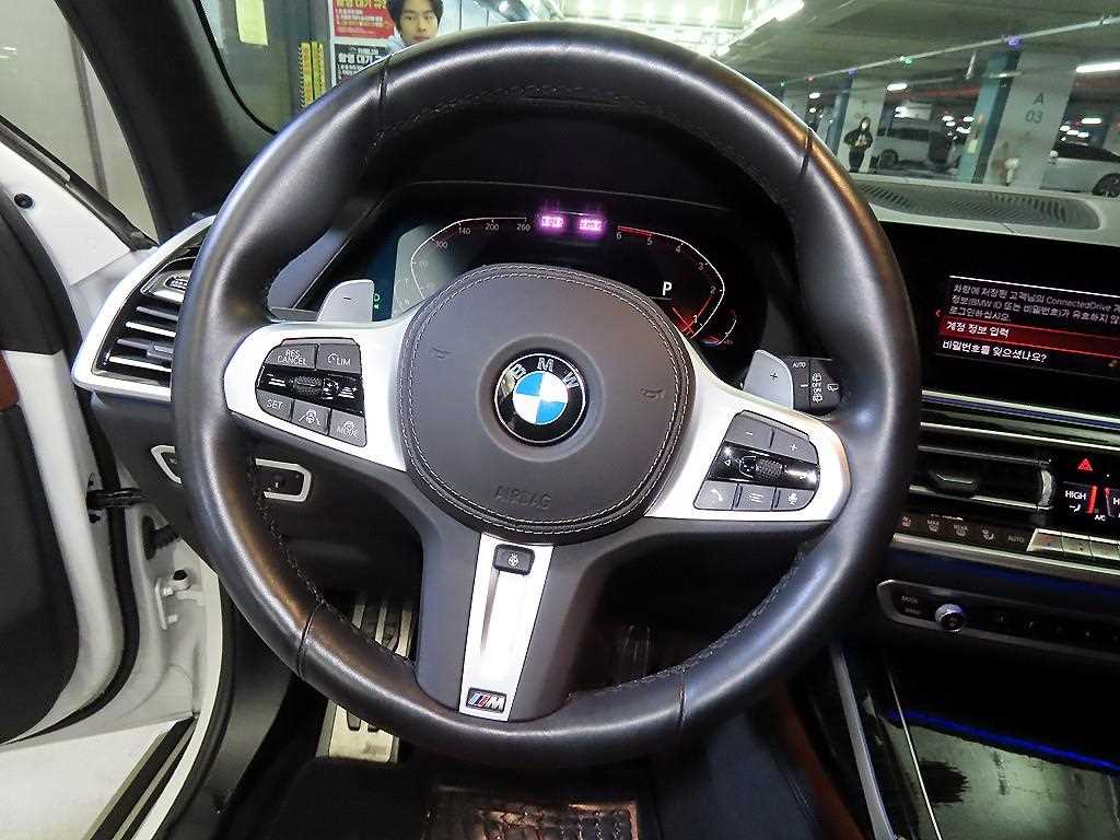 BMW X7 xDrive 40d M Sport 9