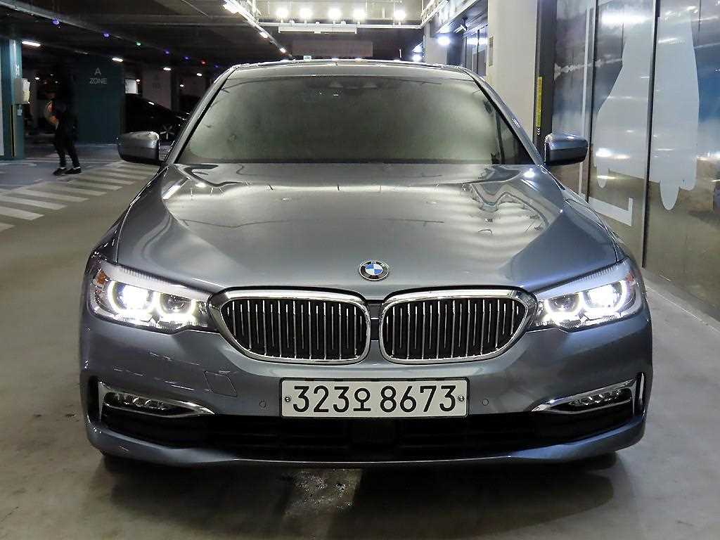 BMW 5시리즈 520i 럭셔리 사진 2/20