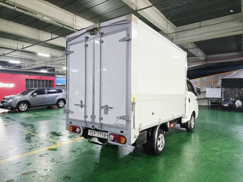 Hyundai Porter Electric 8