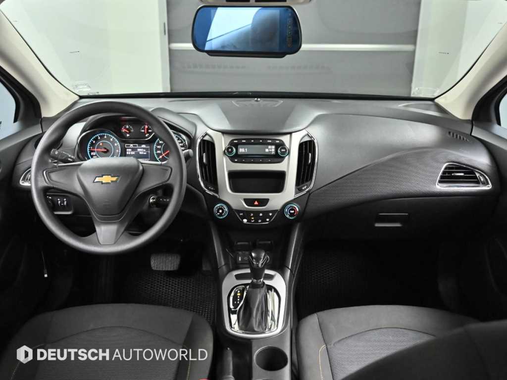 Chevrolet Cruze 1.4 Turbo LS 8