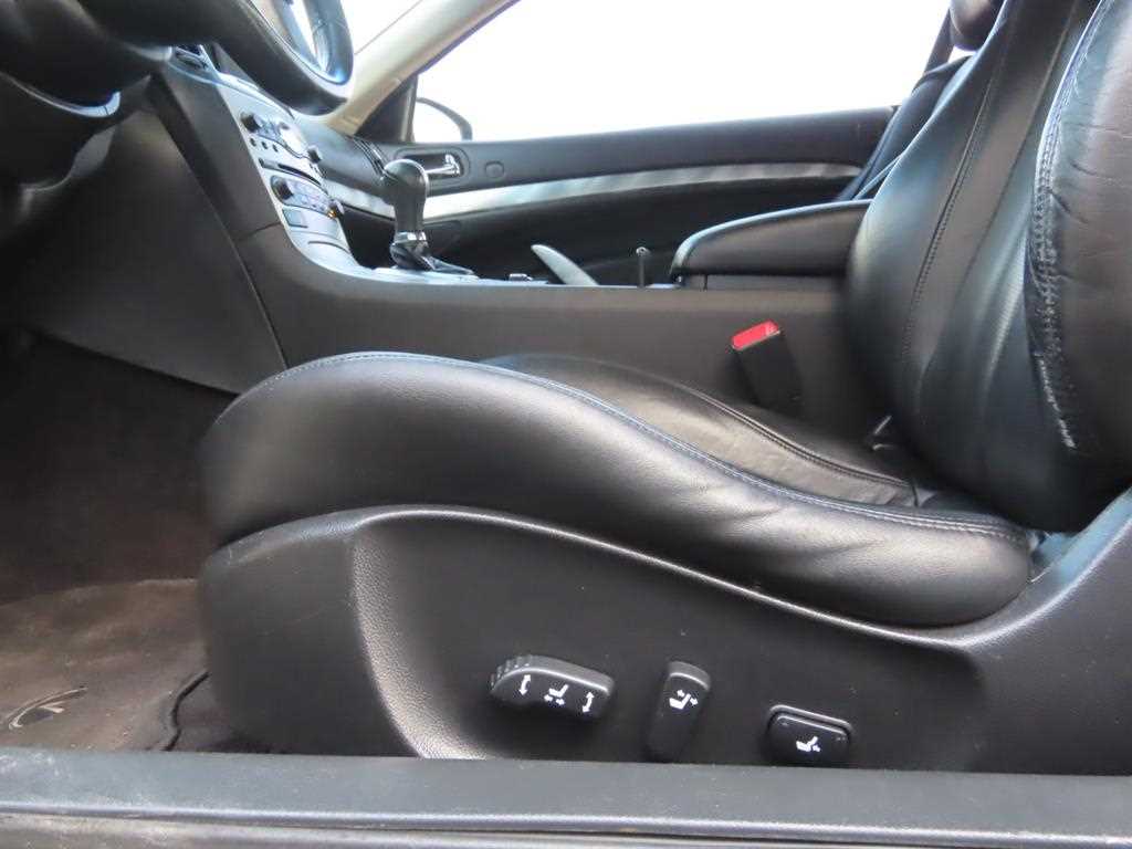 Infiniti G Convertible 10