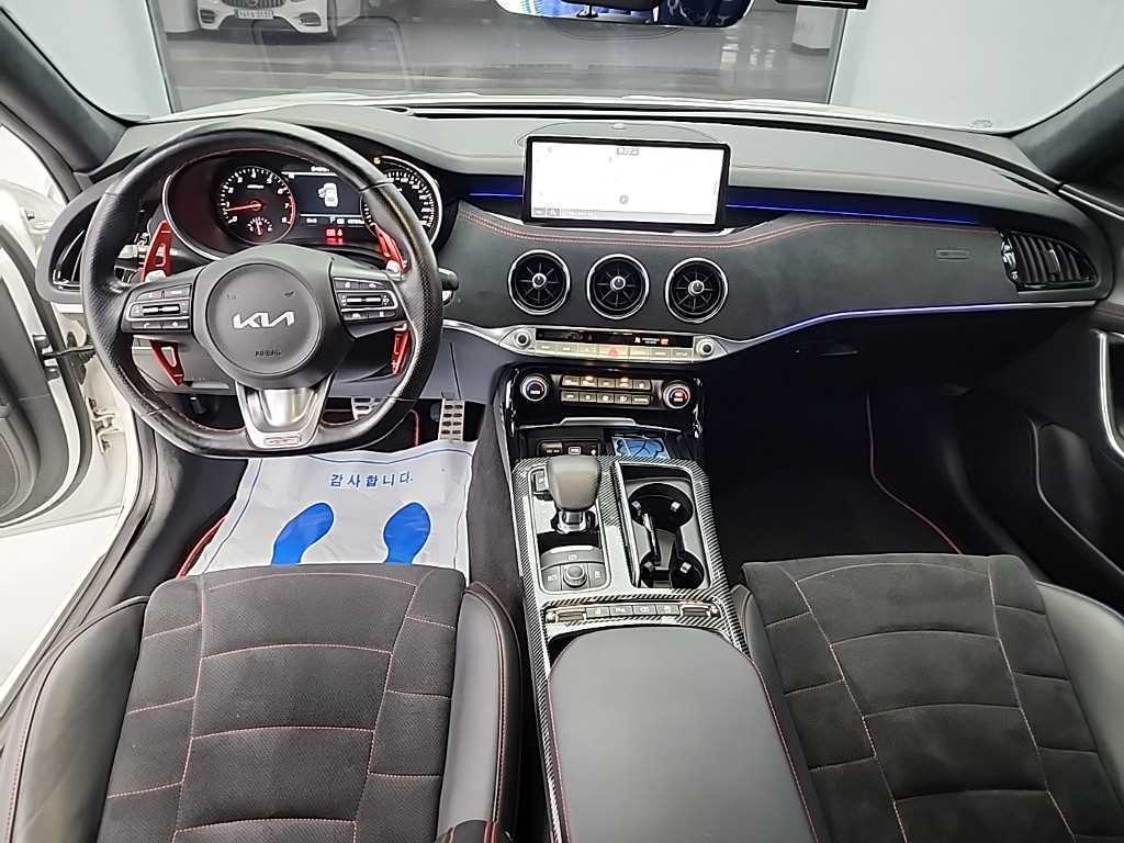 Kia Stinger 2WD 3.3 GT Acro Edition 8