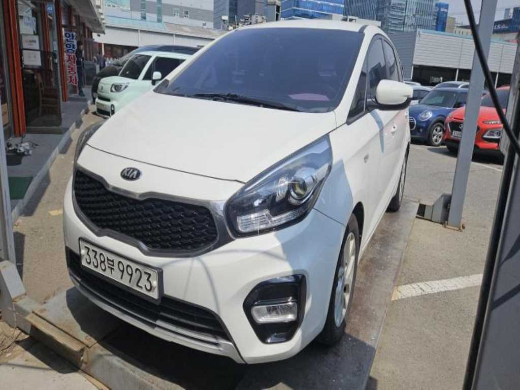Kia Carens 2.0 LPI Luxury