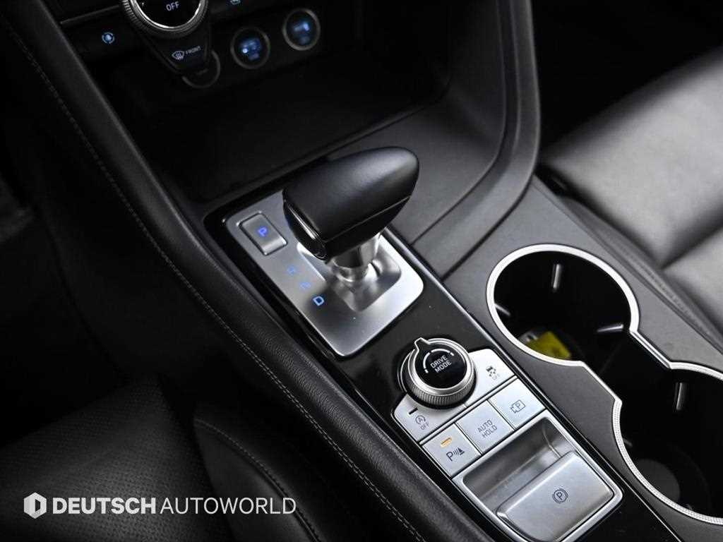 Genesis G70 Gasoline 2.0T 4WD Base Type 10