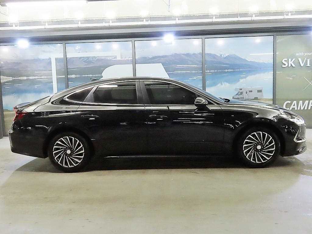 Hyundai Sonata Premium Plus 4