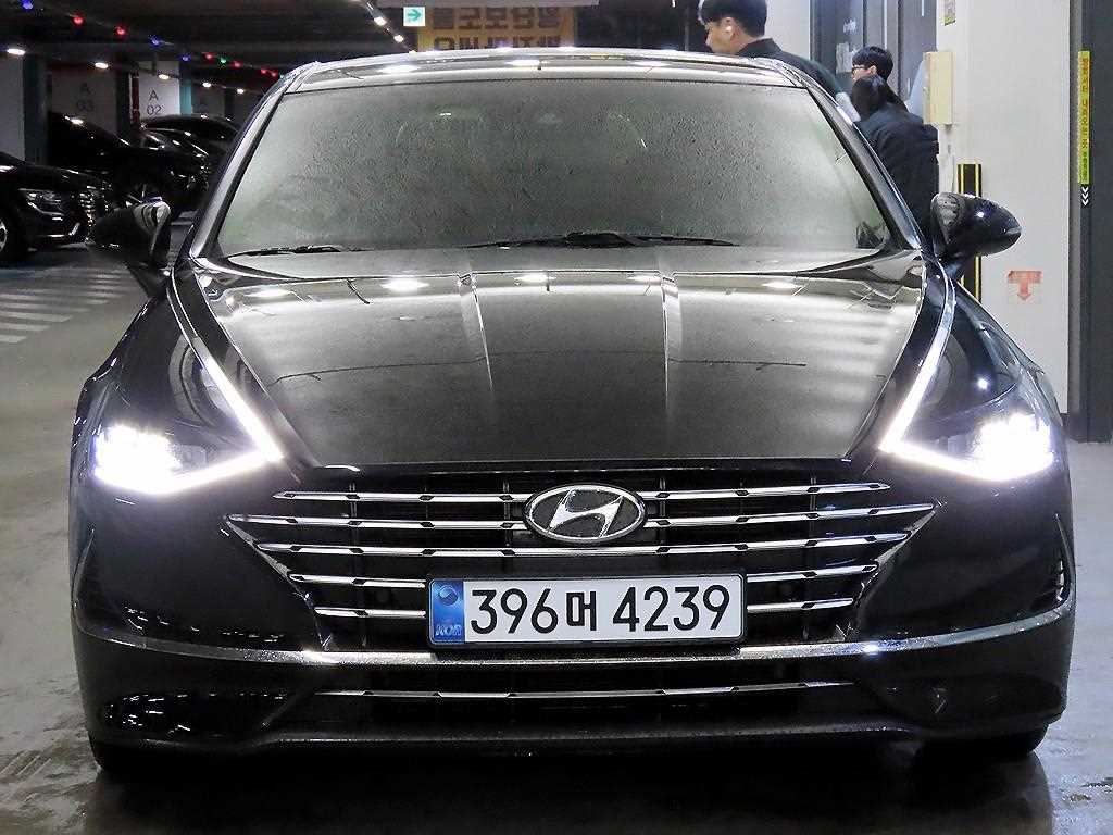 Hyundai Sonata Premium Plus 3