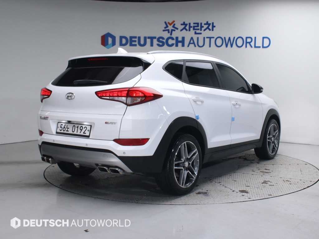 현대 투싼 디젤 2.0 2WD 사진 2/20