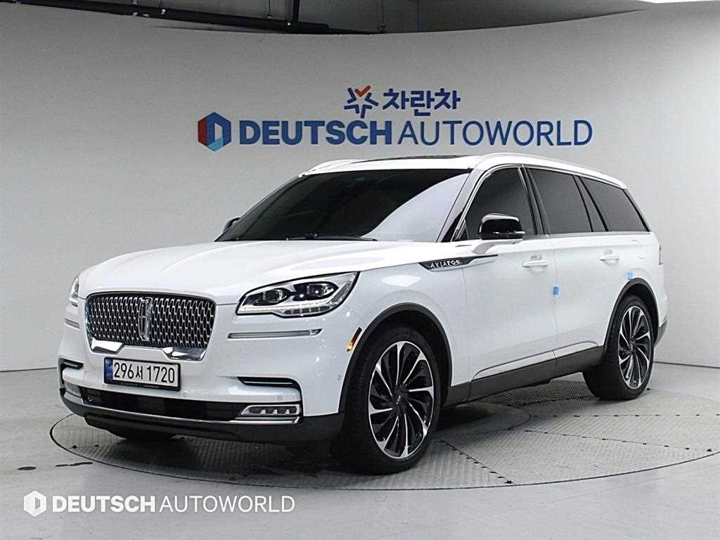 에비에이터 2세대 3.0 리저브 AWD 2023년식